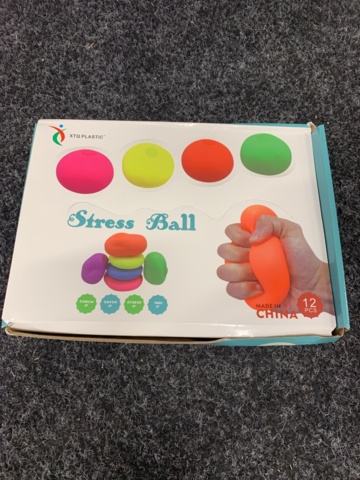 1432014-4 Slimeprodukter, målarkit m.m.