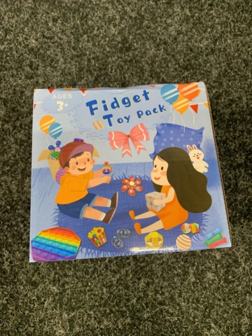 1432014-8 Slimeprodukter, målarkit m.m.