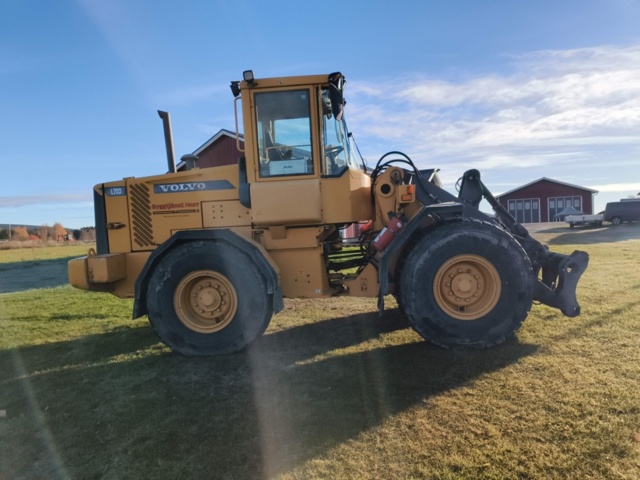 1400929-6 Lastmaskin Volvo L70D -2000