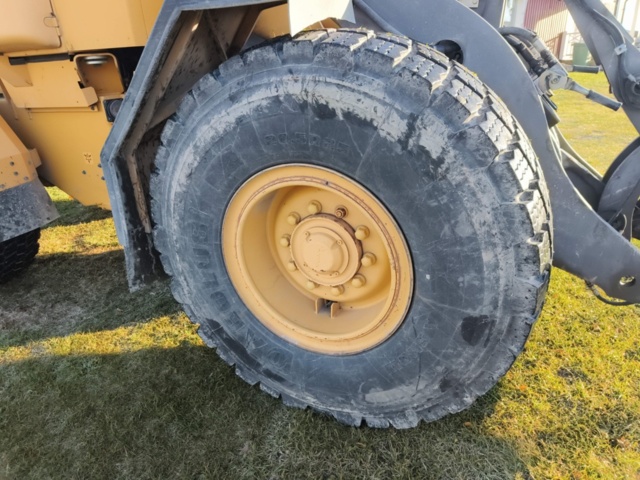 1400929-16 Lastmaskin Volvo L70D -2000