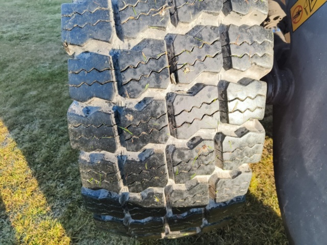 1400929-17 Lastmaskin Volvo L70D -2000