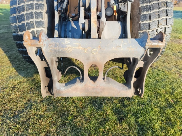 1400929-18 Lastmaskin Volvo L70D -2000