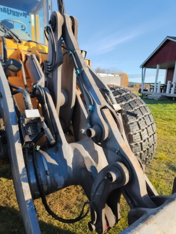 1400929-21 Lastmaskin Volvo L70D -2000