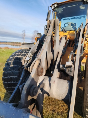 1400929-22 Lastmaskin Volvo L70D -2000