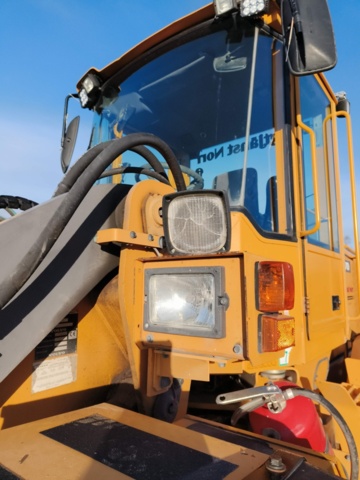 1400929-29 Lastmaskin Volvo L70D -2000