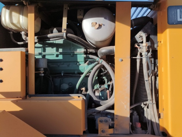 1400929-46 Lastmaskin Volvo L70D -2000