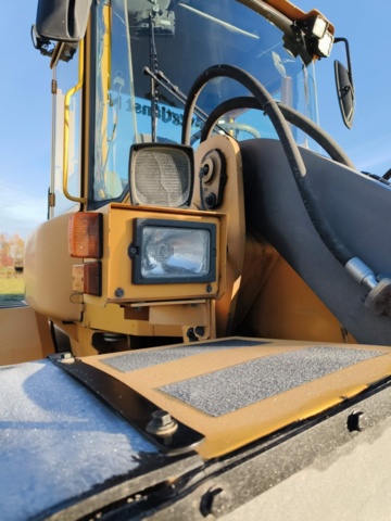 1400929-71 Lastmaskin Volvo L70D -2000