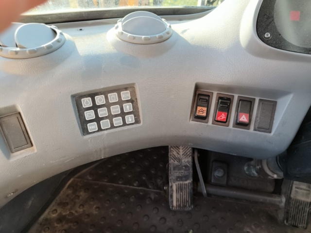 1400929-86 Lastmaskin Volvo L70D -2000