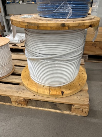 1356802-2 Installationskablar på trumma 3 st - Nexans, Leviton, DK