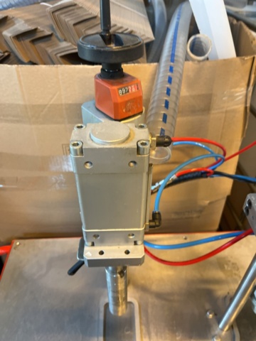 1429853-3 Krympmaskin