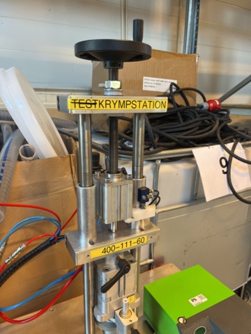 1429853-5 Krympmaskin