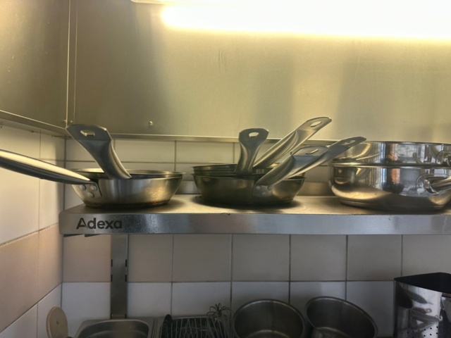 1433197-2 Diverse köksutrustning och tillbehör