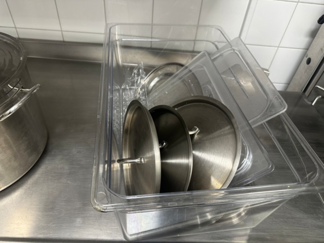 1433197-15 Diverse köksutrustning och tillbehör