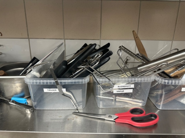 1433197-18 Diverse köksutrustning och tillbehör