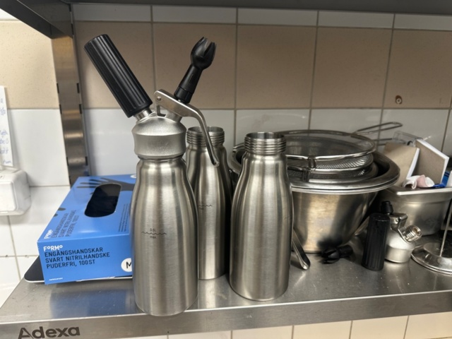 1433197-20 Diverse köksutrustning och tillbehör