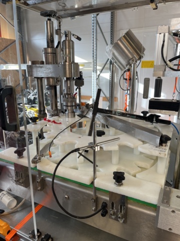 1429854-4 Kapsyleringsmaskin