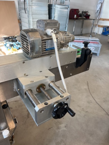 1429854-7 Kapsyleringsmaskin