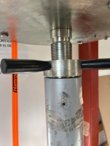 1429854-18 Kapsyleringsmaskin