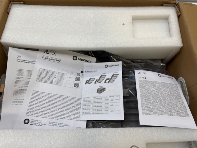 1356816-7 LED-strålkastare 2 st - Ledvance Floodlight