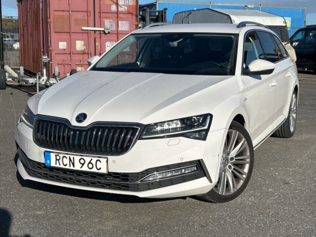 1423354-1 Škoda Superb Kombi 2.0 TDI 4x4 DSG Sekventiell, 200hk, 2021