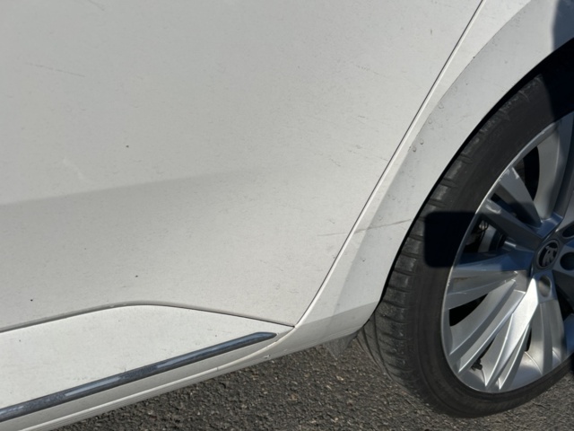 1423354-46 Škoda Superb Kombi 2.0 TDI 4x4 DSG Sekventiell, 200hk, 2021