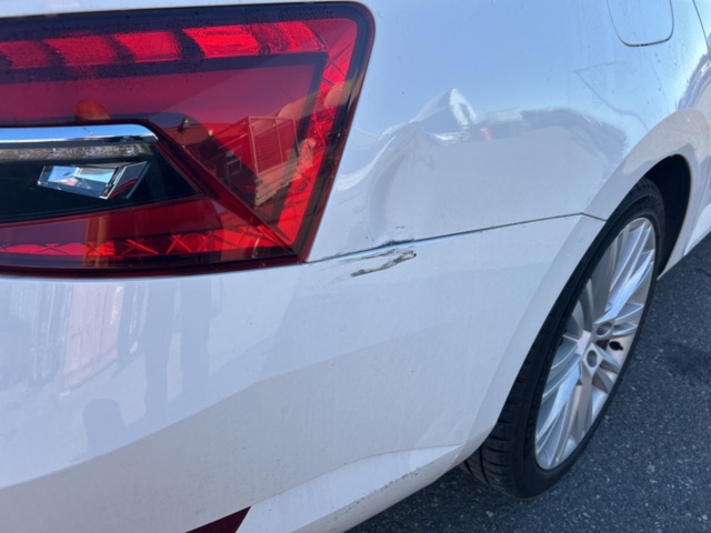 1423354-50 Škoda Superb Kombi 2.0 TDI 4x4 DSG Sekventiell, 200hk, 2021