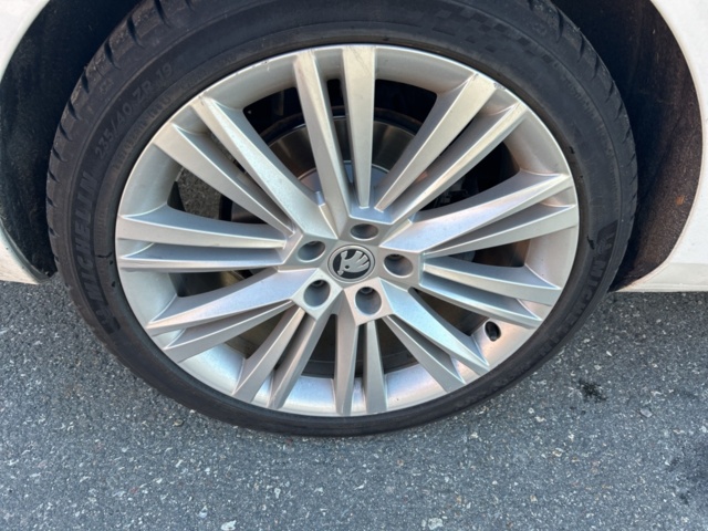 1423354-39 Škoda Superb Kombi 2.0 TDI 4x4 DSG Sekventiell, 200hk, 2021