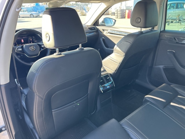 1423354-24 Škoda Superb Kombi 2.0 TDI 4x4 DSG Sekventiell, 200hk, 2021