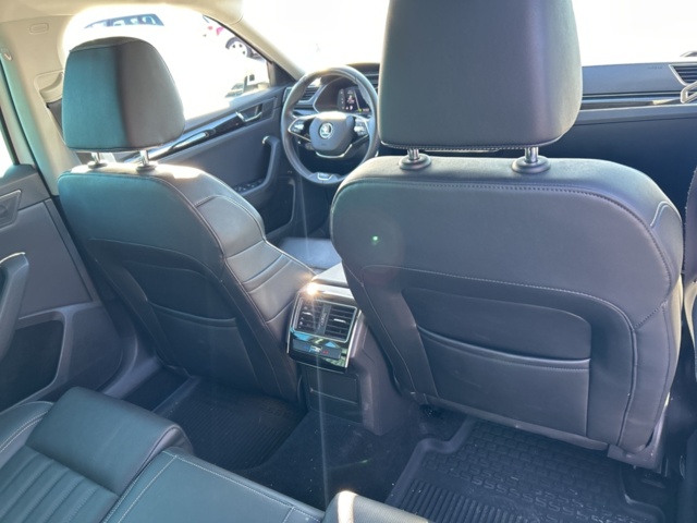 1423354-29 Škoda Superb Kombi 2.0 TDI 4x4 DSG Sekventiell, 200hk, 2021