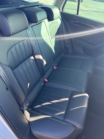 1423354-28 Škoda Superb Kombi 2.0 TDI 4x4 DSG Sekventiell, 200hk, 2021