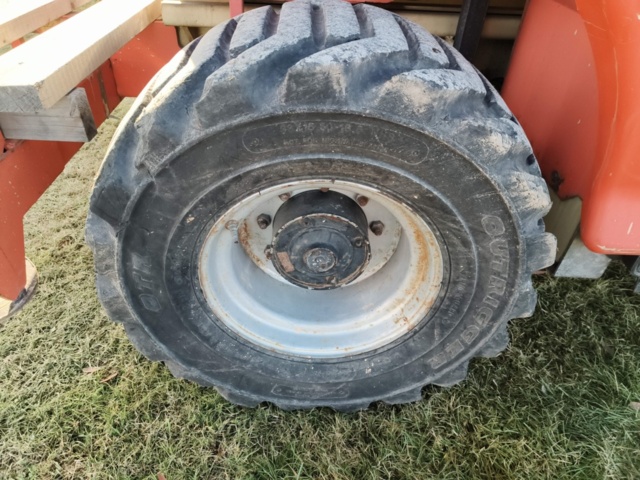 1400949-8 Saxlyft JLG 3394RT -2002