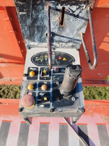 1400949-35 Saxlyft JLG 3394RT -2002