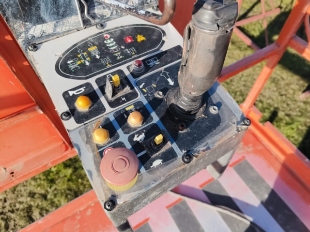 1400949-36 Saxlyft JLG 3394RT -2002