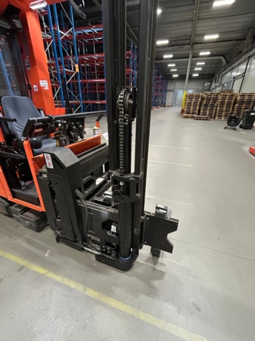 1388978-14 Smalgångstruck med förarplats - Toyota BT Vector ,VCE100, -2018