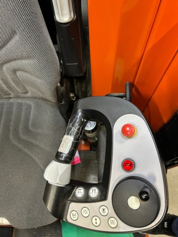 1388978-21 Smalgångstruck med förarplats - Toyota BT Vector ,VCE100, -2018