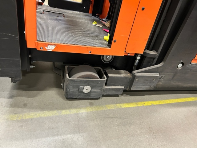 1388978-22 Smalgångstruck med förarplats - Toyota BT Vector ,VCE100, -2018