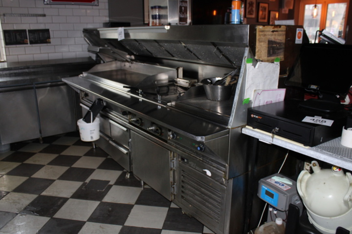 1388441-2 Grillkombination med stekytor och kylbänk