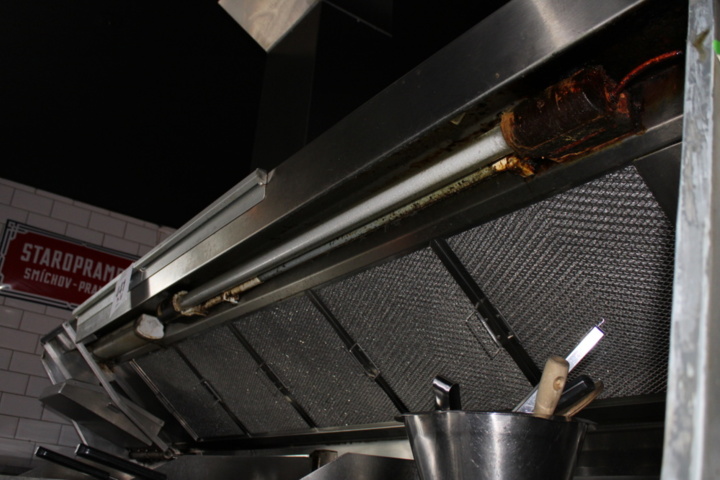 1388441-9 Grillkombination med stekytor och kylbänk