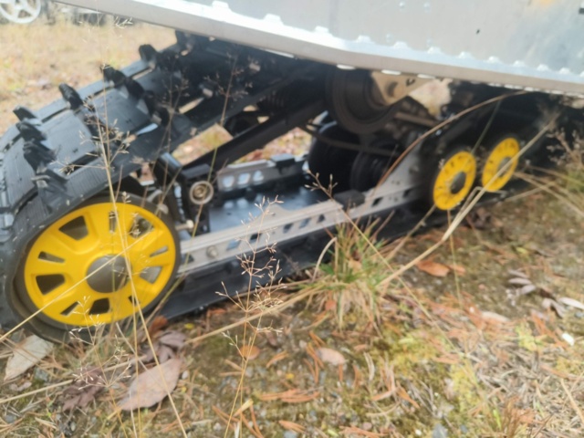 1400962-28 Ski-Doo MXZ 1200 -2009