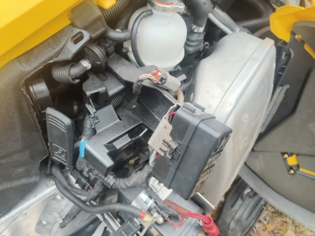 1400962-35 Ski-Doo MXZ 1200 -2009