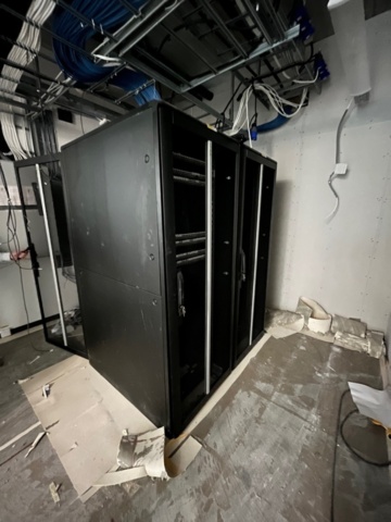 Rack cabinet for computers, 2 pcs. - PS Auction - We value the future ...