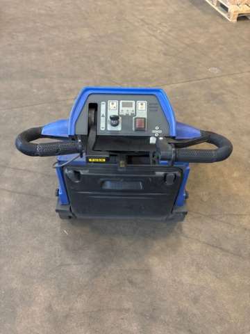 1368153-3 Städmaskin med sidoborste - Alto KC 500 ET med laddare