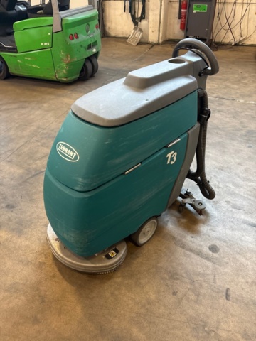 1368154-1 Skurmaskin med laddare - Tennant T3
