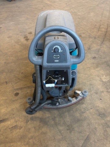 1368154-4 Skurmaskin med laddare - Tennant T3