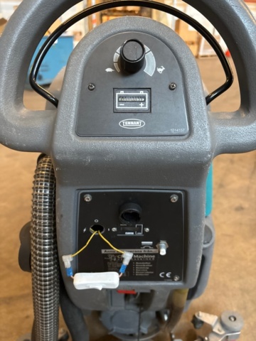 1368154-5 Skurmaskin med laddare - Tennant T3