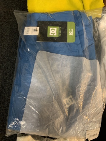 1433349-12 9 st klädesplagg, Strl XS