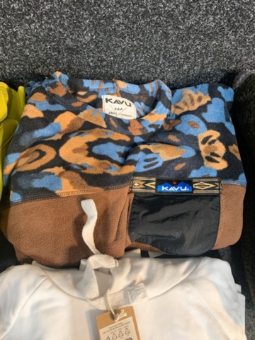 1433349-16 9 st klädesplagg, Strl XS