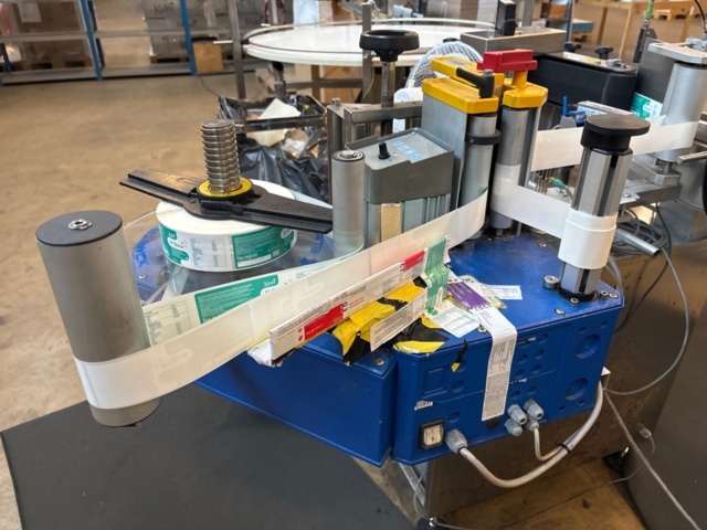 1368157-7 Etiketteringsmaskin med bandtransportörer - Etipack Sistema 1 -2010