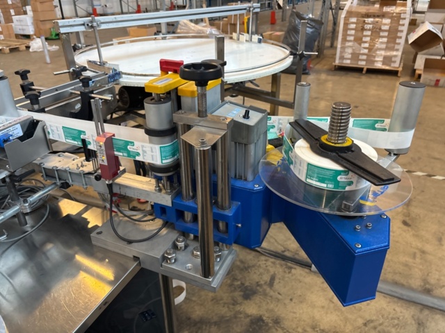 1368157-8 Etiketteringsmaskin med bandtransportörer - Etipack Sistema 1 -2010