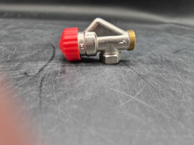 1433777-4 Ventilhus, 15 st TRV-3 DN10 vinkel – IMI